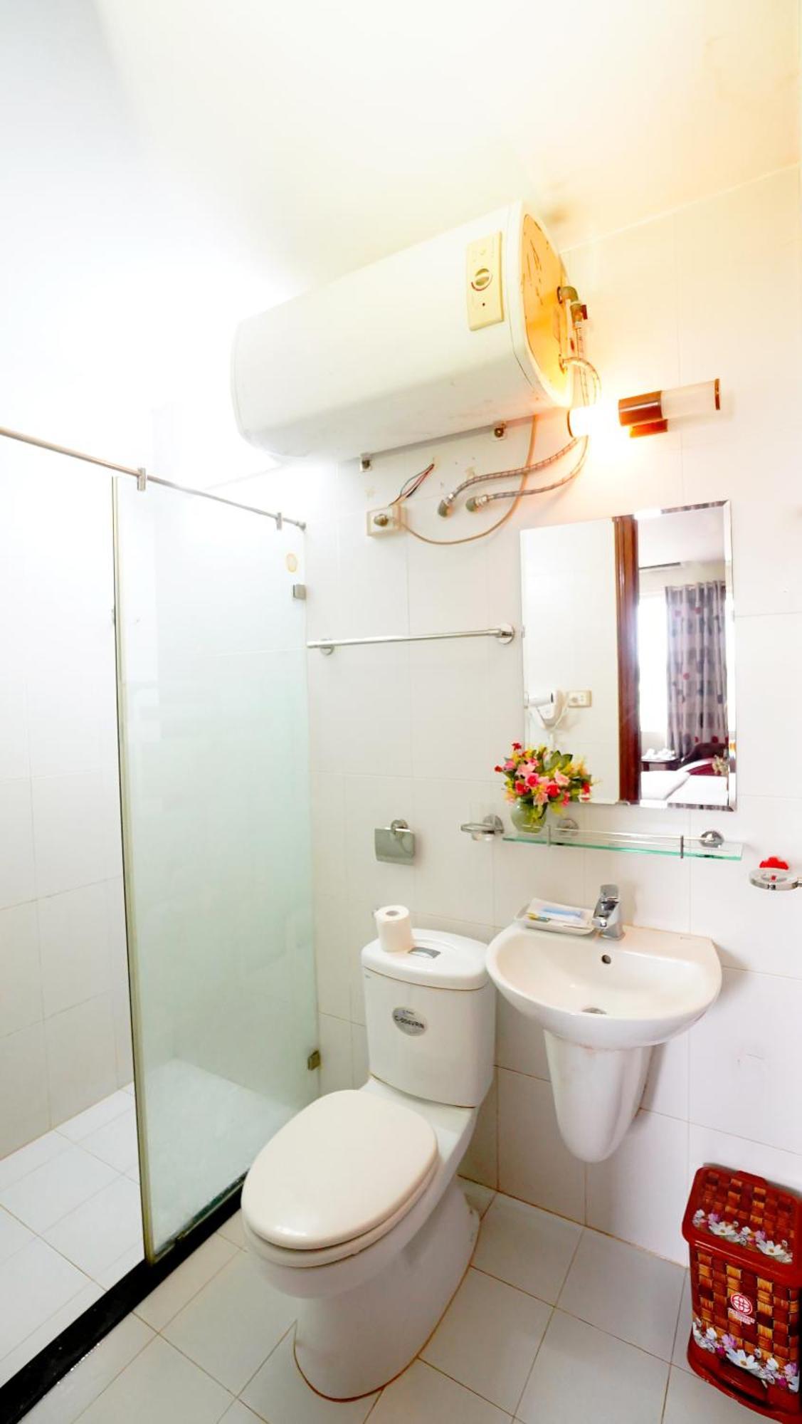 Ho Sen Xanh Hotel ハノイ市 エクステリア 写真