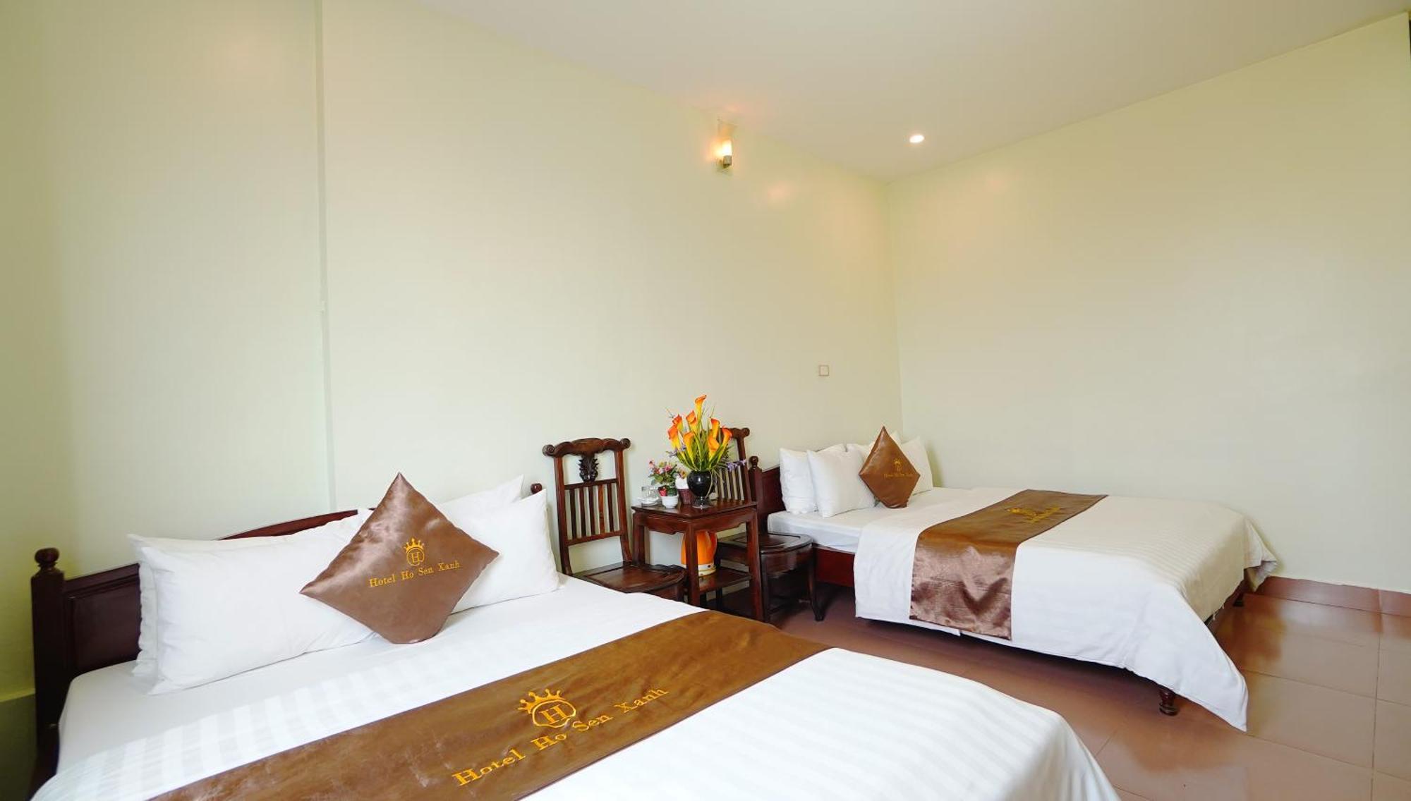 Ho Sen Xanh Hotel ハノイ市 エクステリア 写真